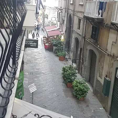 Ai Baretti 2 Oda ve Kahvaltı Napoli